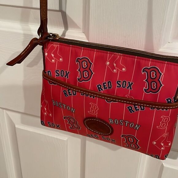 Dooney & Bourke Red Sox Ginger Crossbody ⚾️❤️ - Picture 2 of 8